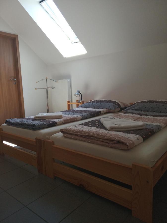 Penzion Na Podlesi Ve Zlate Korune Zlatá Koruna Buitenkant foto