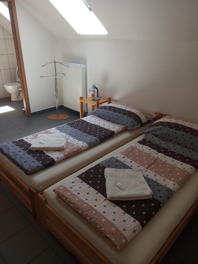 Penzion Na Podlesi Ve Zlate Korune Zlatá Koruna Buitenkant foto