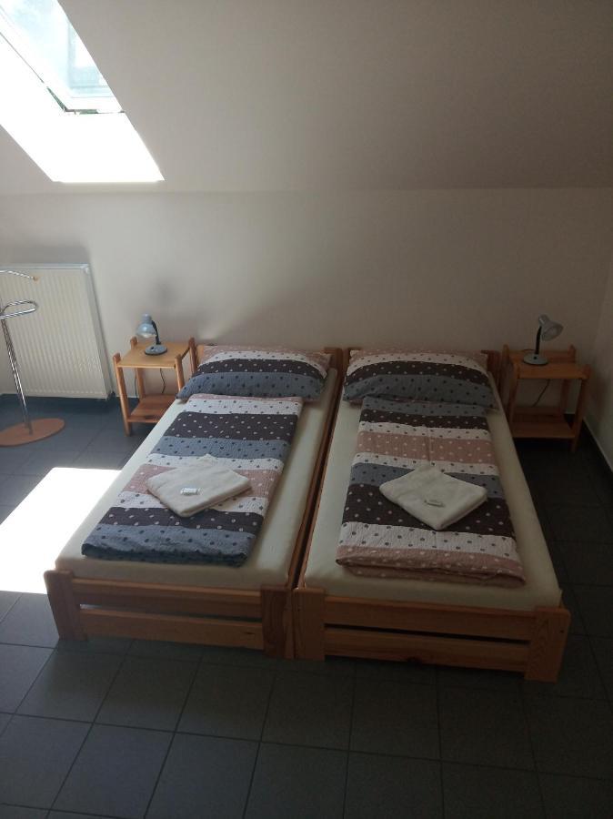 Penzion Na Podlesi Ve Zlate Korune Zlatá Koruna Buitenkant foto