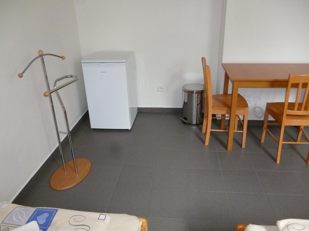 Penzion Na Podlesi Ve Zlate Korune Zlatá Koruna Buitenkant foto